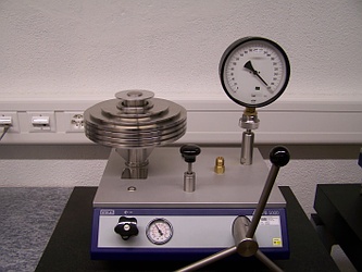 Pressure measurement - mcs Laboratory - Altdorf